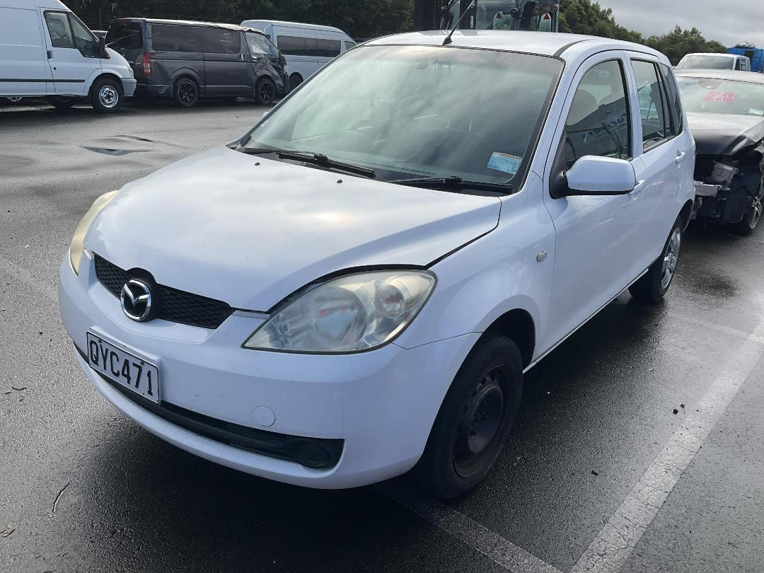 Photo '2' of Mazda Demio Photo '2' of Mazda Demio