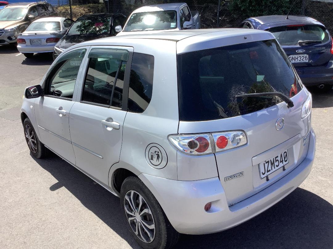 Photo '3' of Mazda Demio