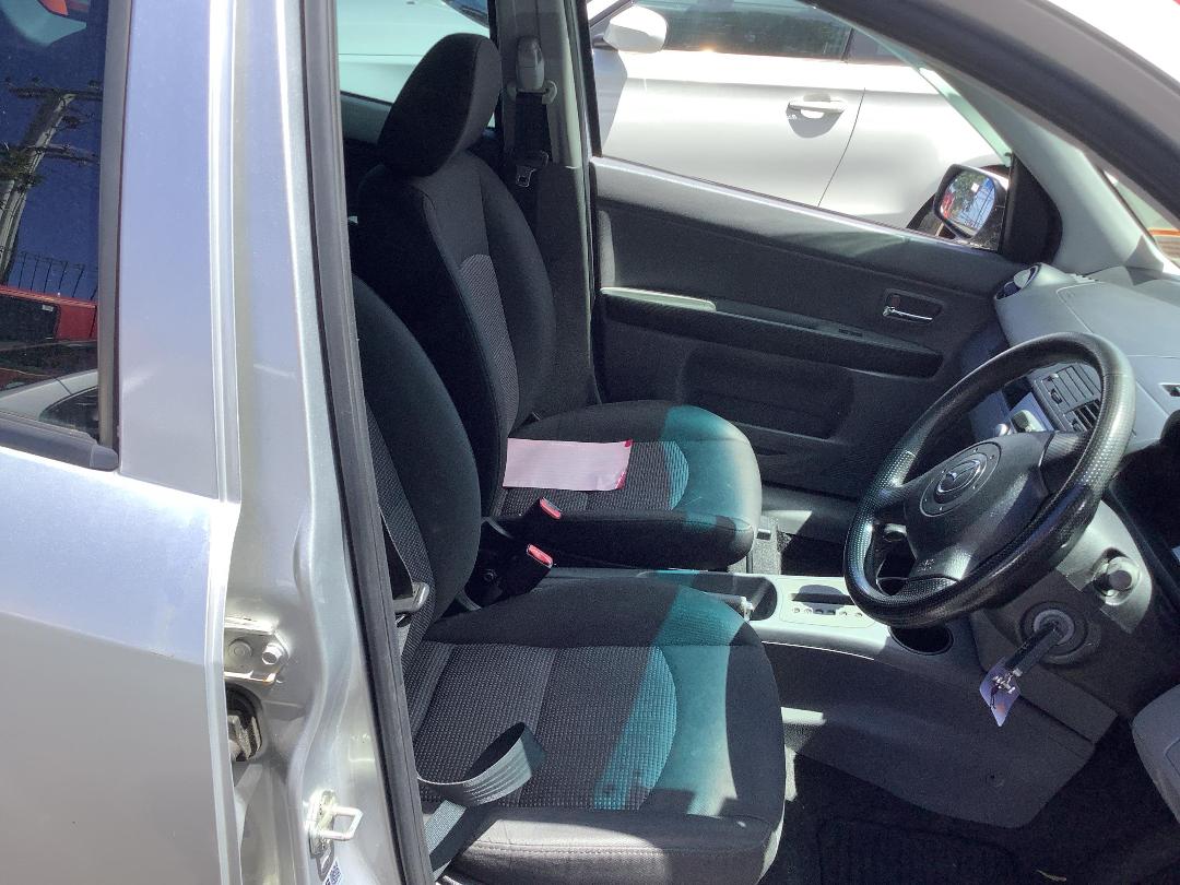 Photo '7' of Mazda Demio