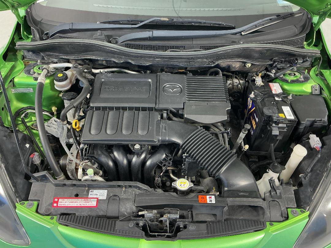 Photo '13' of Mazda Demio