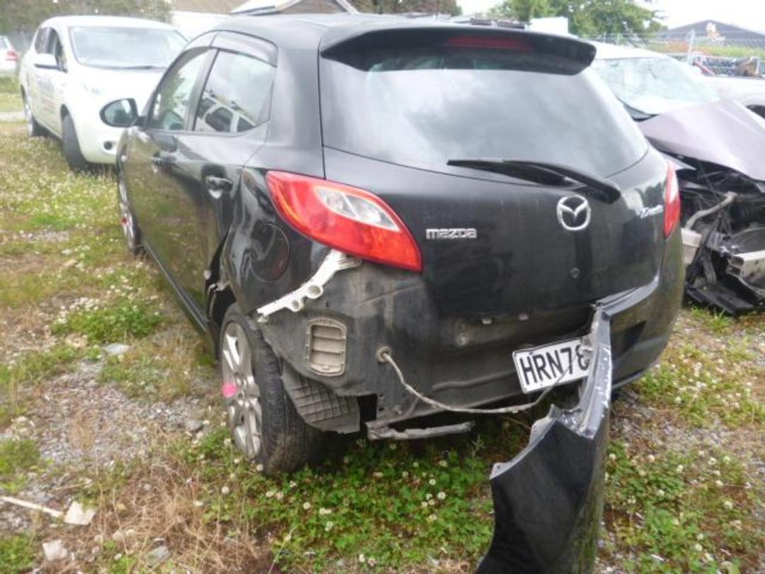 Photo '3' of Mazda Demio