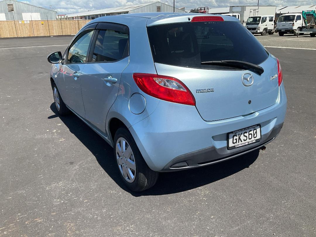 Photo '4' of Mazda Demio