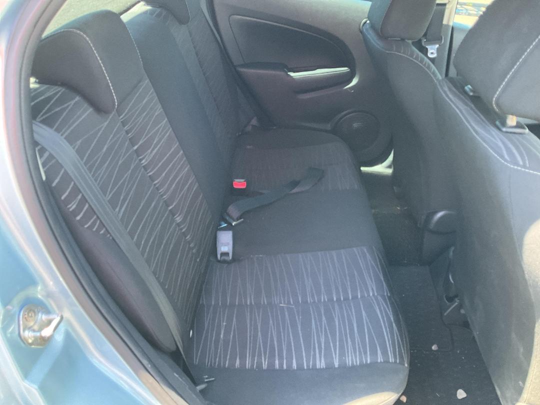 Photo '14' of Mazda Demio