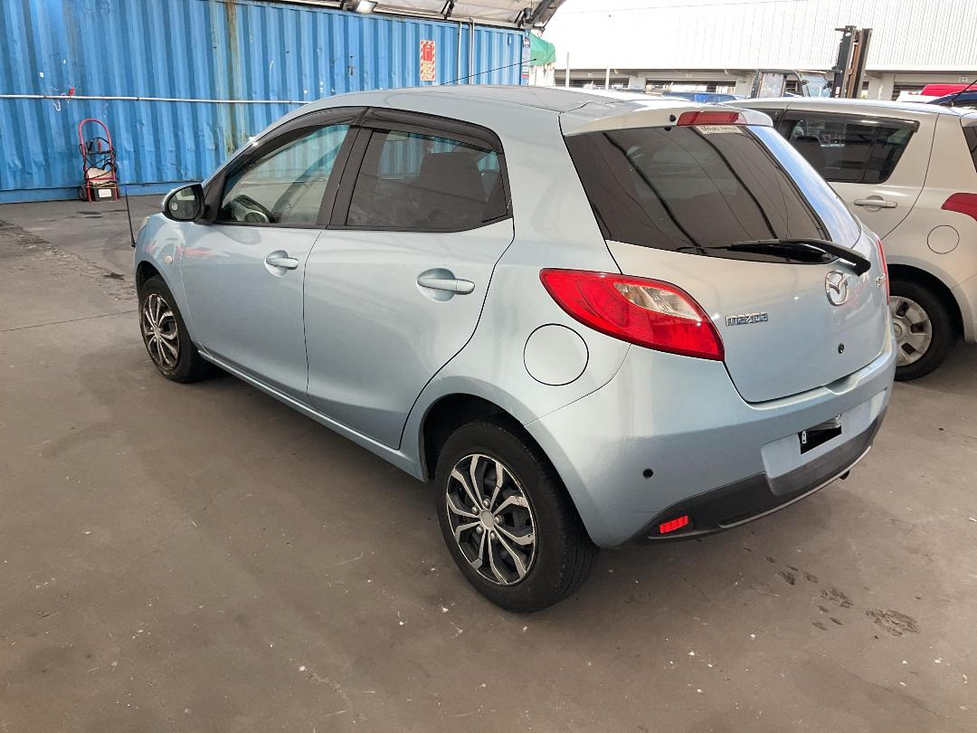 Photo '13' of Mazda Demio 1500 Photo '13' of Mazda Demio 1500