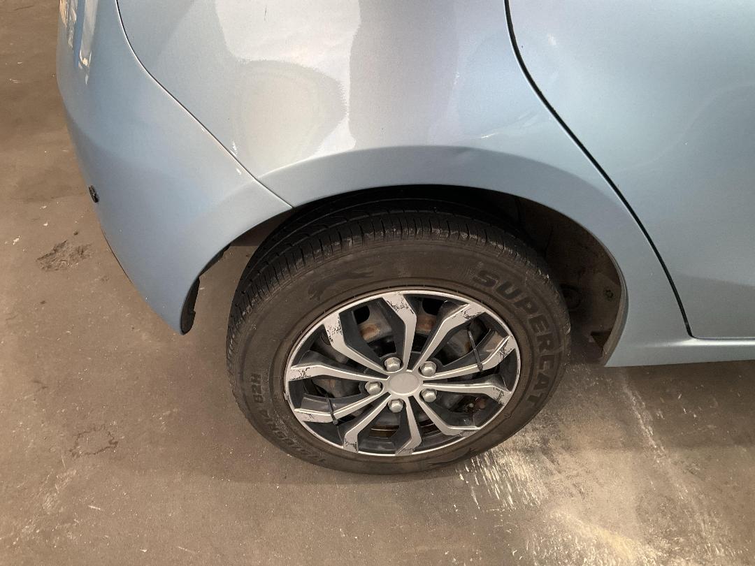 Photo '18' of Mazda Demio 1500 Photo '18' of Mazda Demio 1500