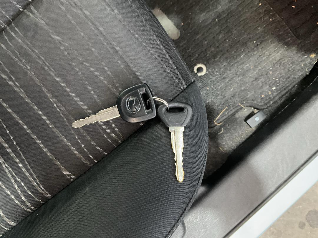 Photo '23' of Mazda Demio 1500 Photo '23' of Mazda Demio 1500