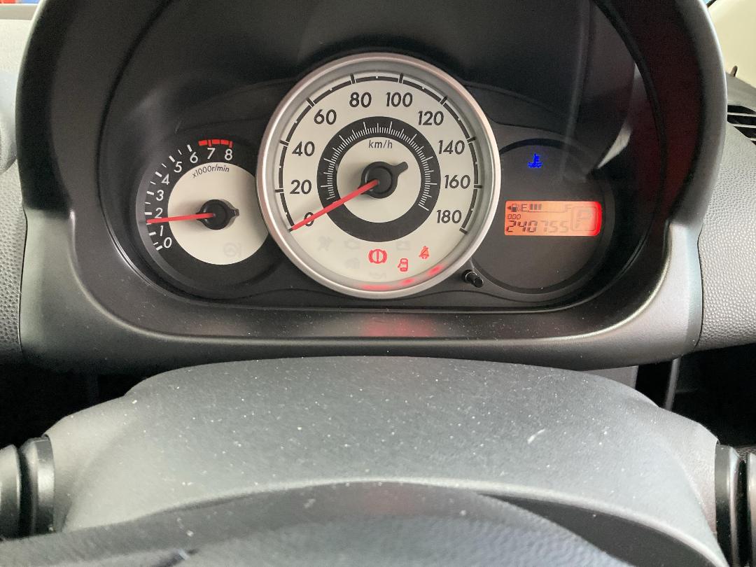 Photo '25' of Mazda Demio 1500 Photo '25' of Mazda Demio 1500