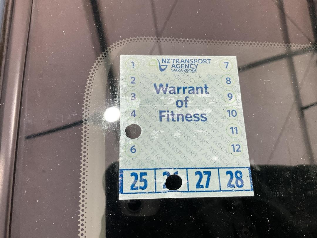 Photo '26' of Mazda Demio 1500 Photo '26' of Mazda Demio 1500