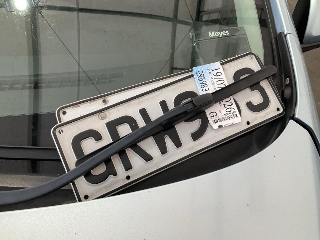 Photo '29' of Mazda Demio 1500 Photo '29' of Mazda Demio 1500