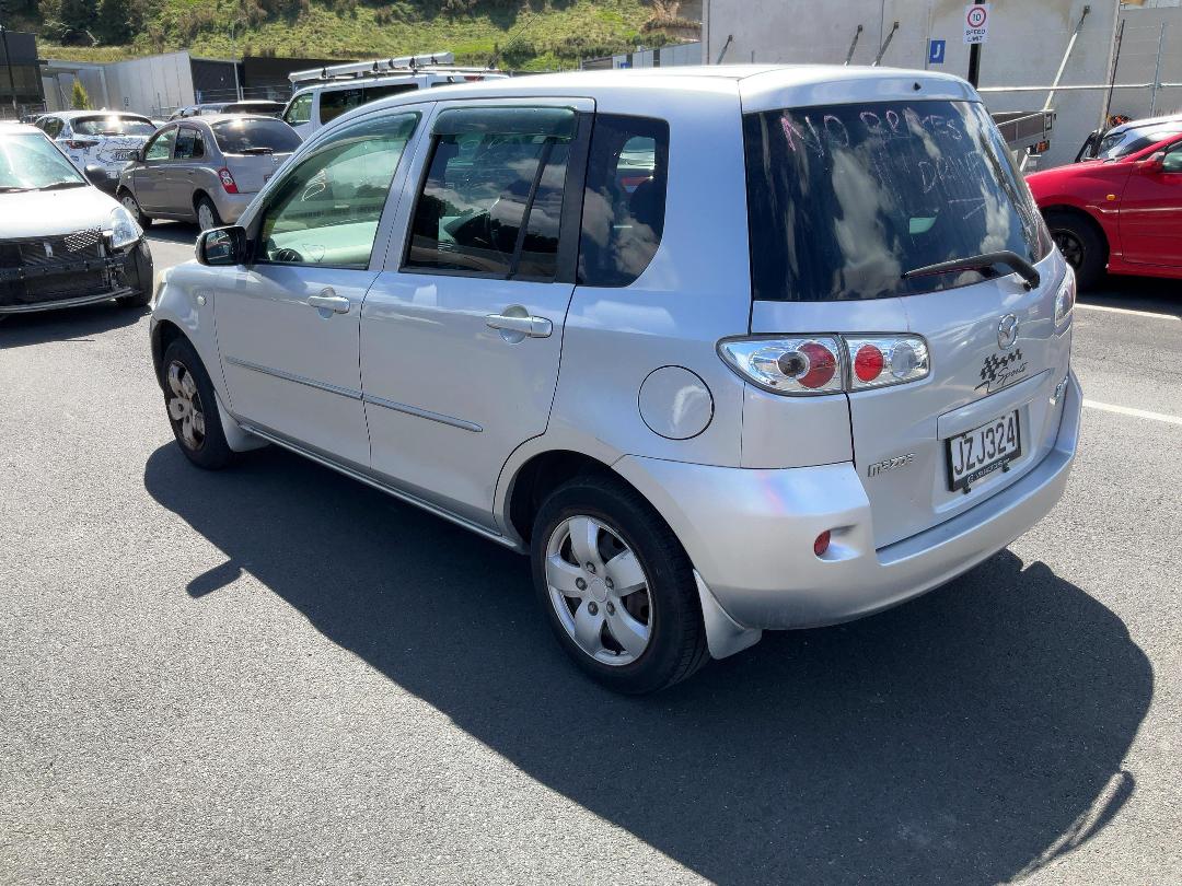 Photo '5' of Mazda Demio