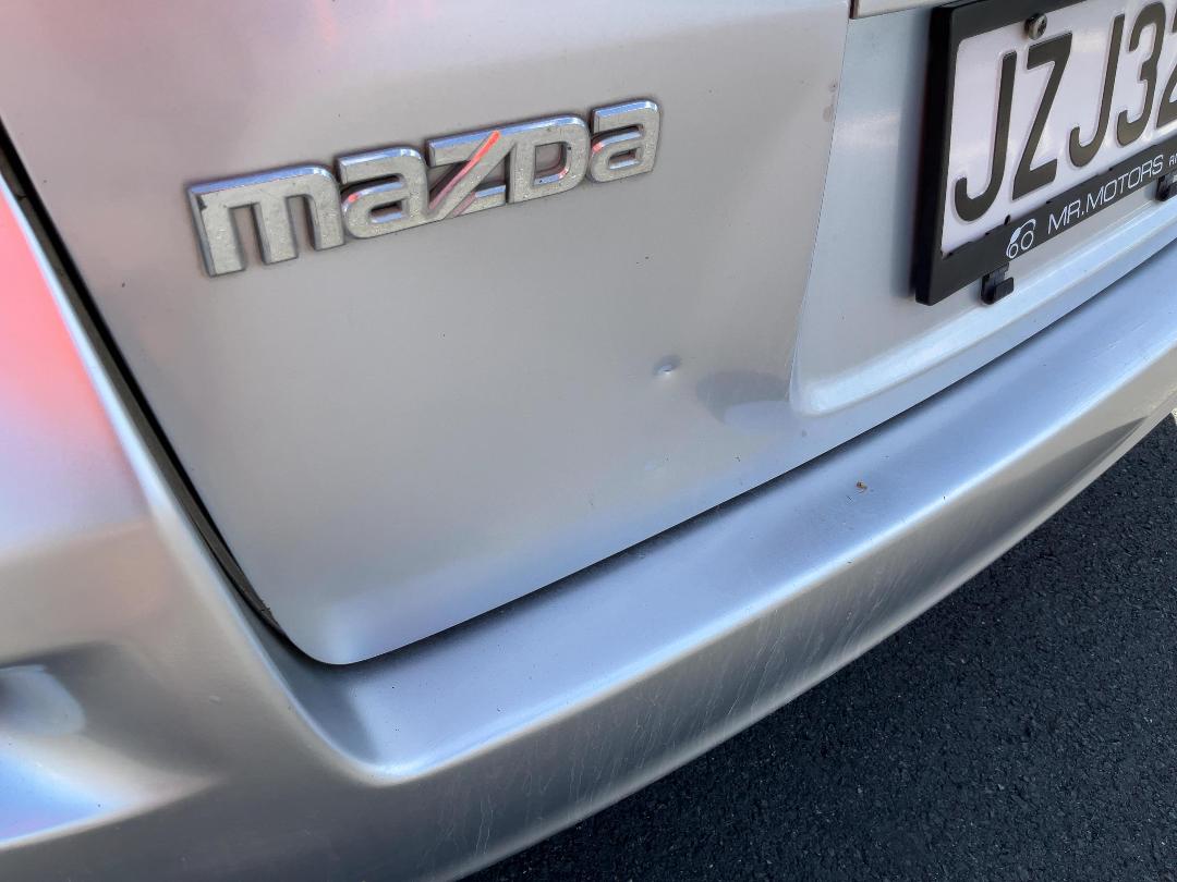 Photo '14' of Mazda Demio