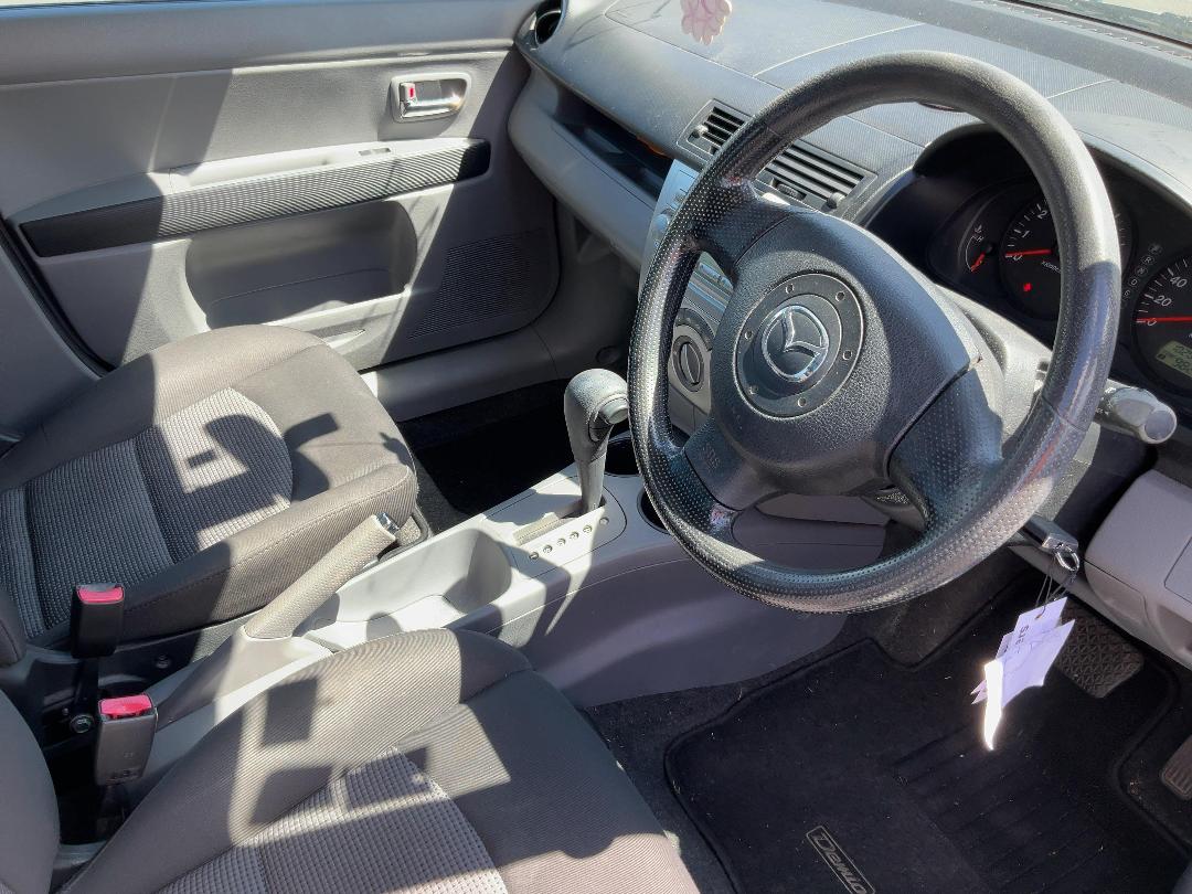 Photo '17' of Mazda Demio