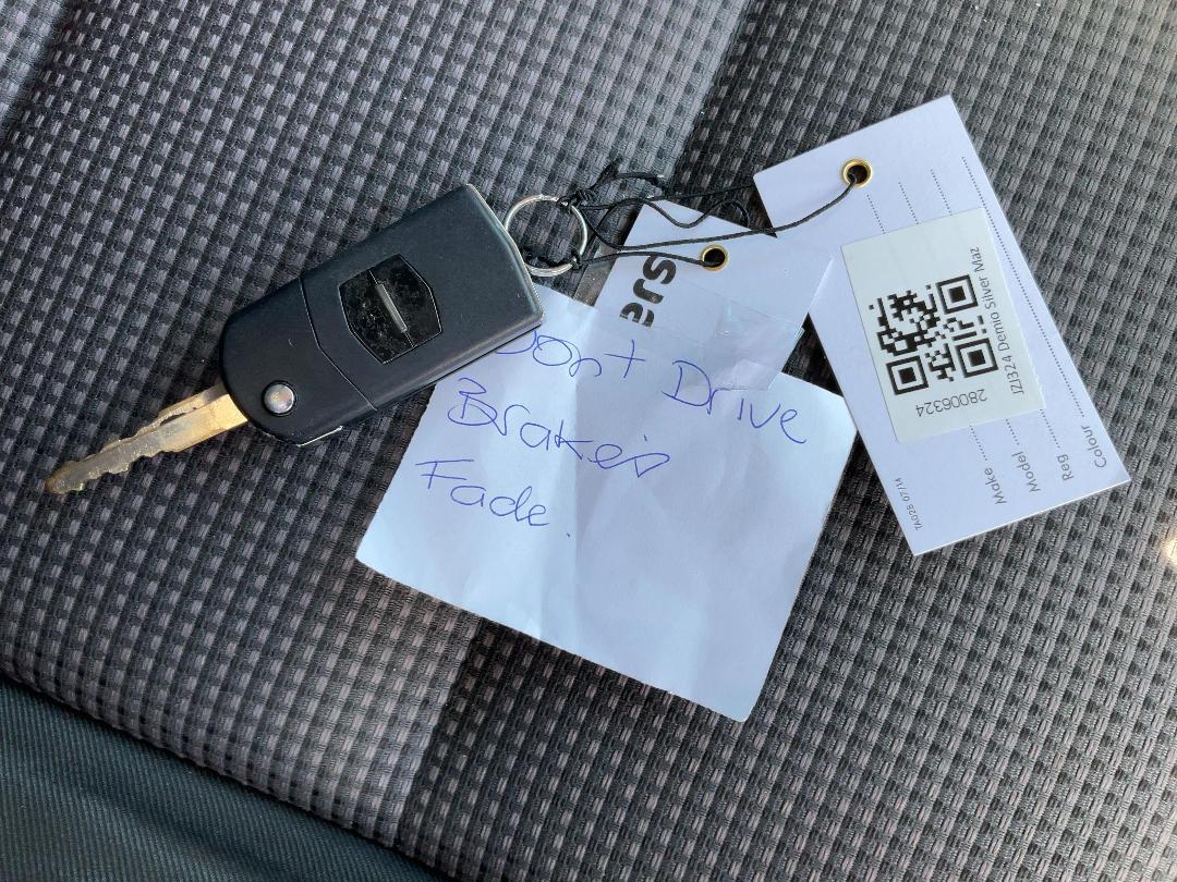 Photo '27' of Mazda Demio