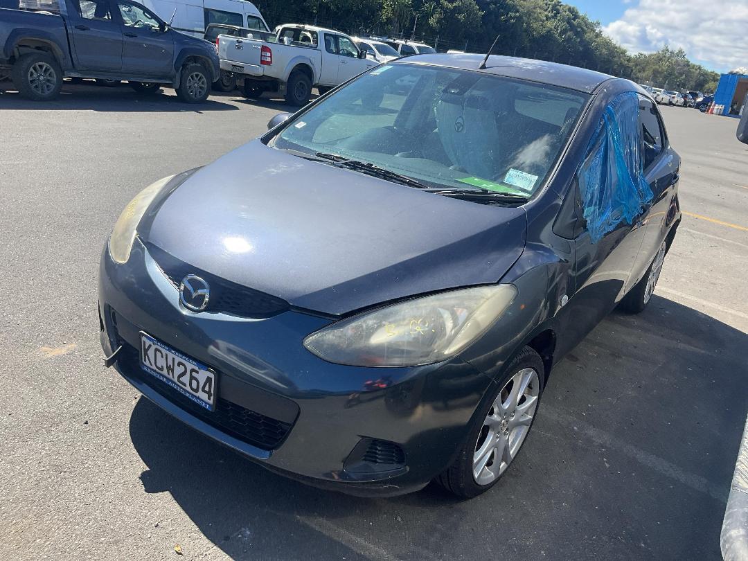 Photo '2' of Mazda Demio