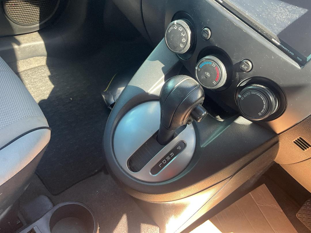 Photo '13' of Mazda Demio