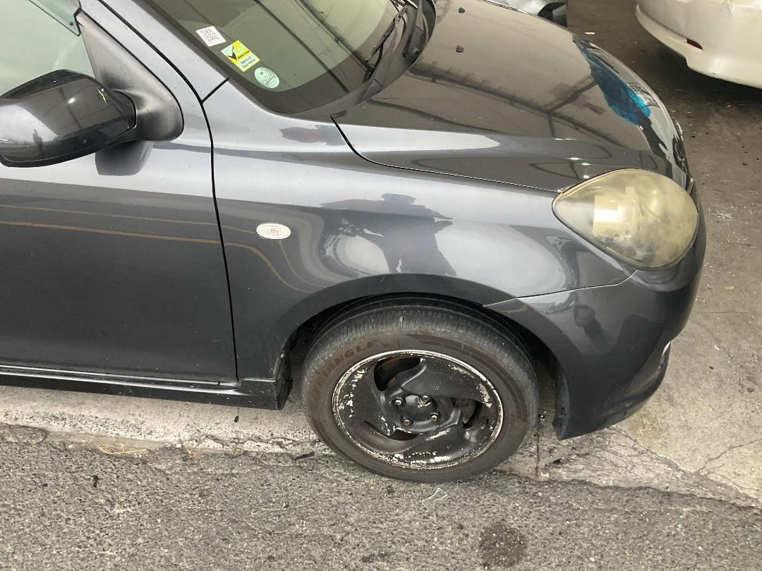 Photo '4' of Mazda Demio