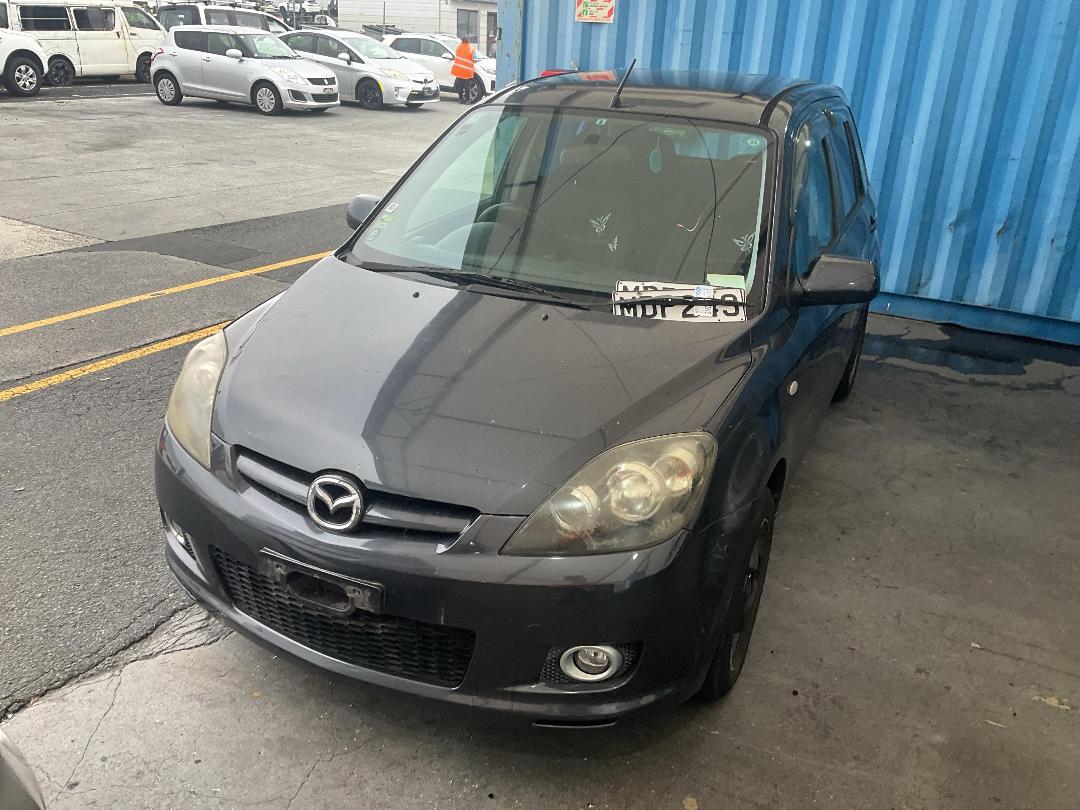 Photo '5' of Mazda Demio