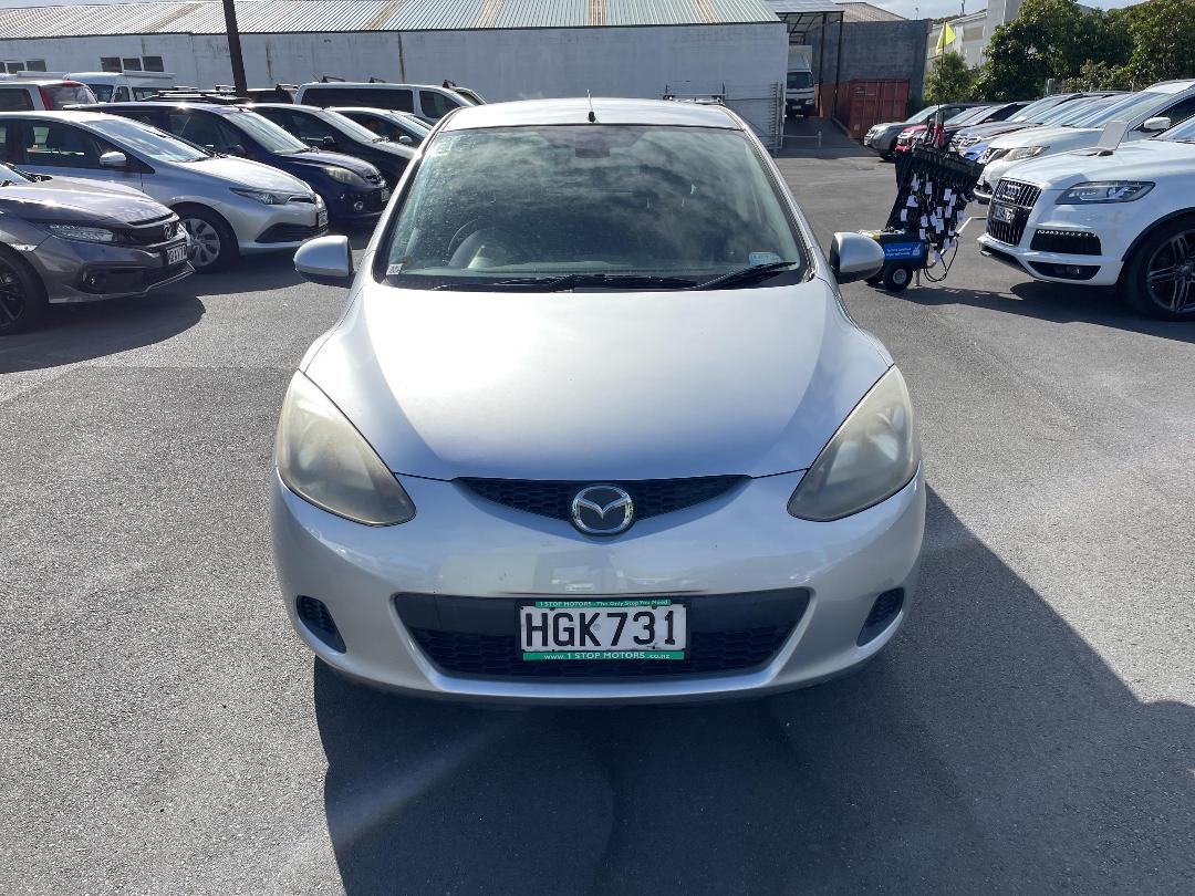 Photo '2' of Mazda Demio