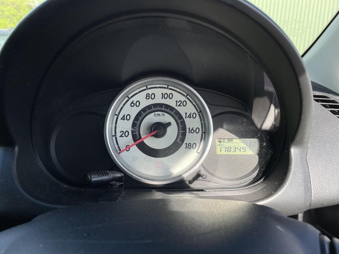 Photo '12' of Mazda Demio