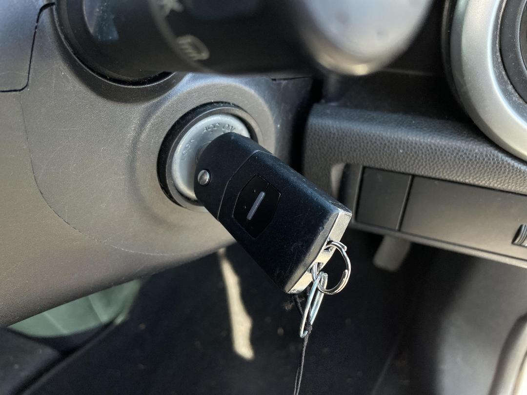 Photo '11' of Mazda Demio