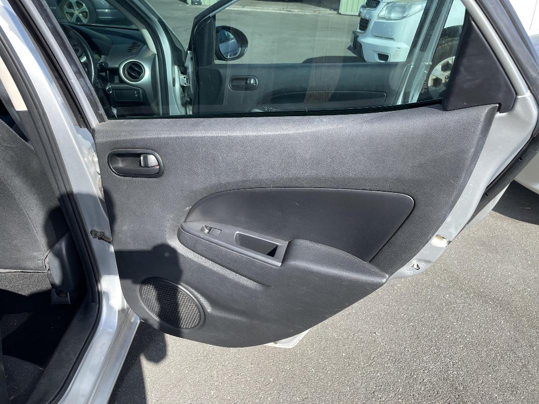 Photo '13' of Mazda Demio