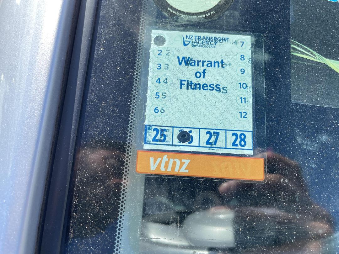 Photo '15' of Mazda Demio