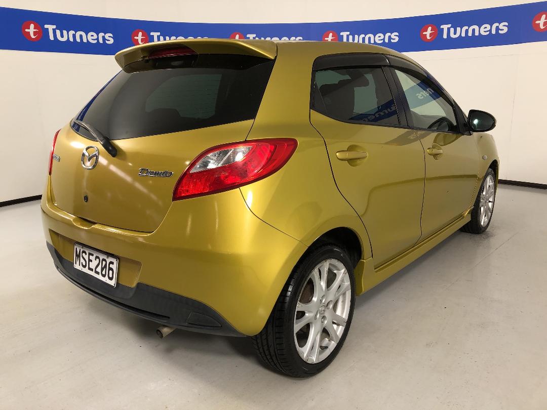 Photo '7' of Mazda Demio