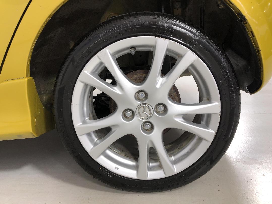 Photo '11' of Mazda Demio