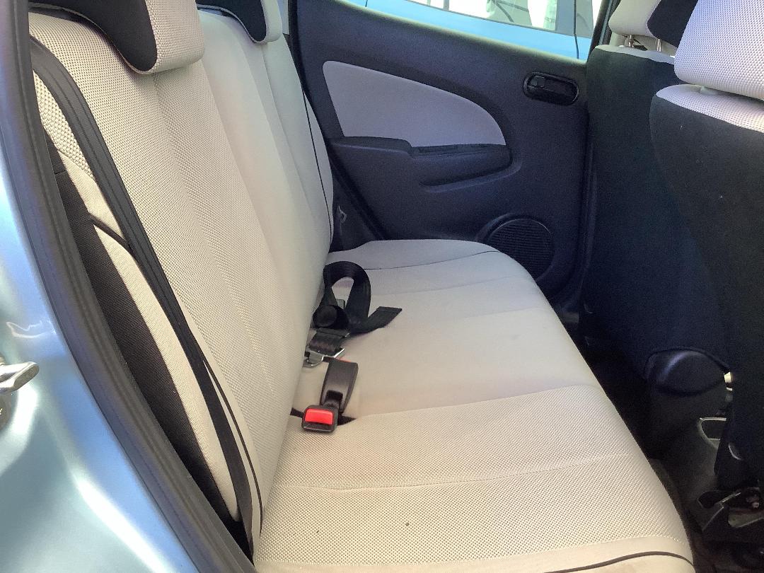 Photo '9' of Mazda Demio