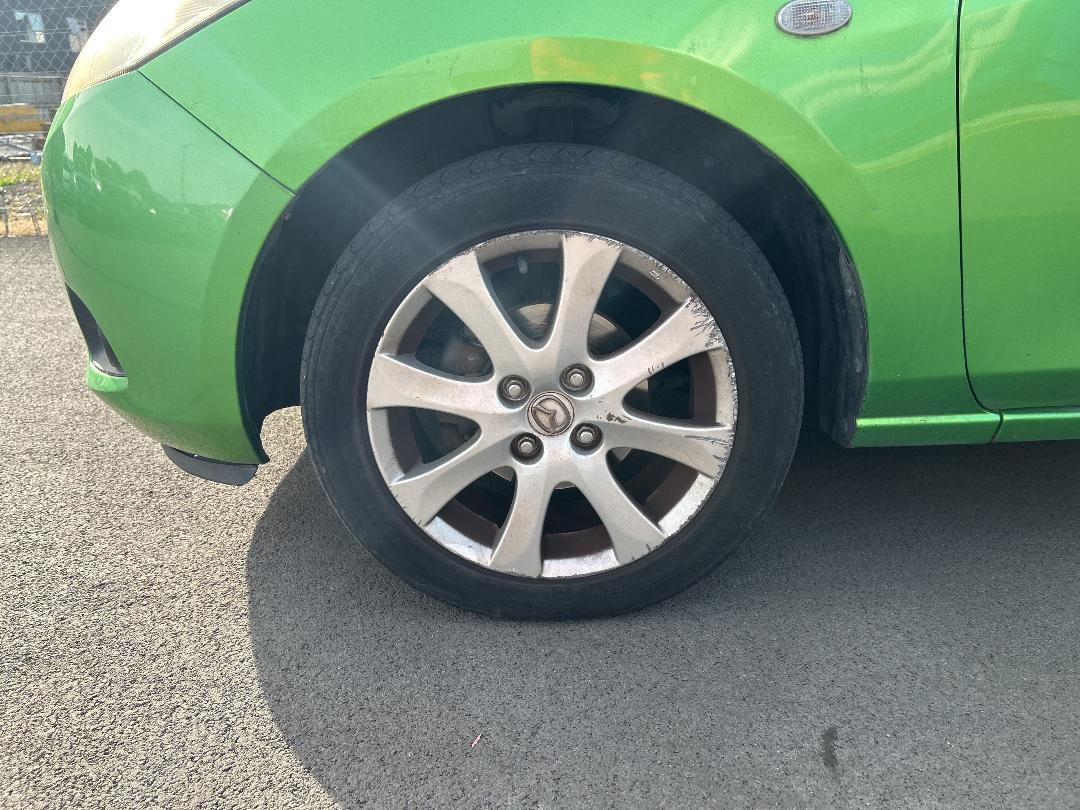 Photo '5' of Mazda Demio