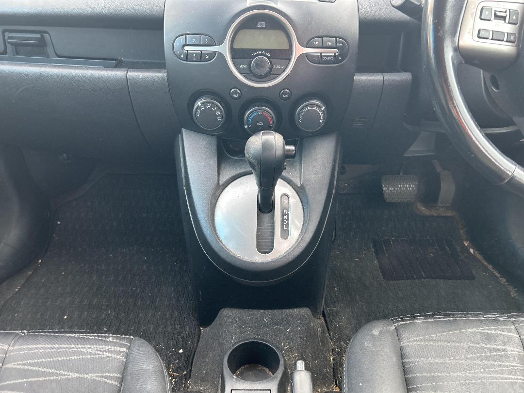 Photo '19' of Mazda Demio