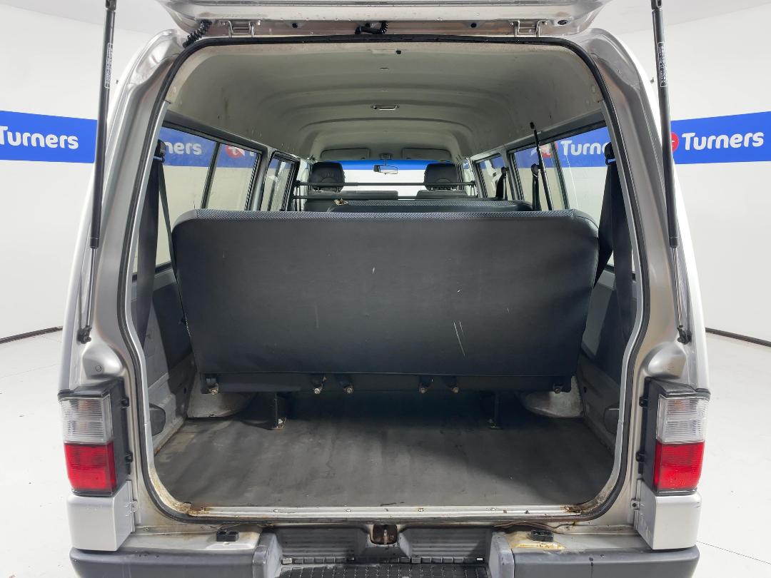 Photo '14' of Mazda E2000 Photo '14' of Mazda E2000