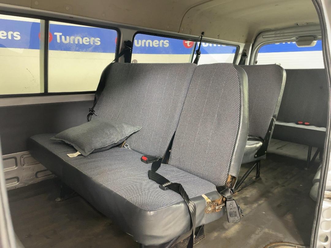 Photo '20' of Mazda E2000 Photo '20' of Mazda E2000