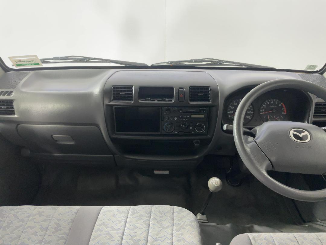 Photo '17' of Mazda E2000 Photo '17' of Mazda E2000