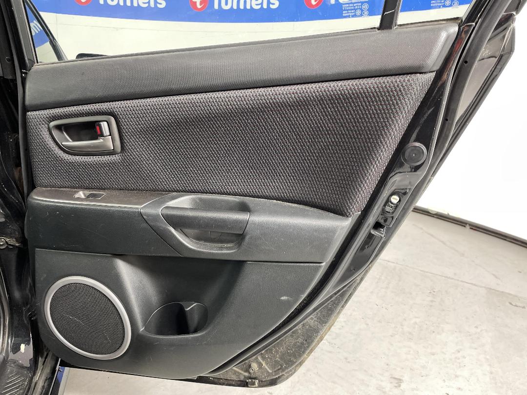 Photo '19' of Mazda Mazda3 Photo '19' of Mazda Mazda3