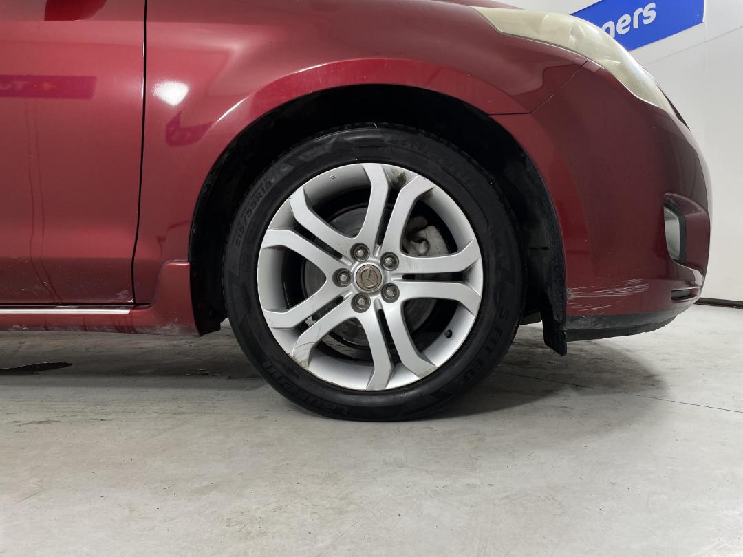 Photo '9' of Mazda MPV Photo '9' of Mazda MPV