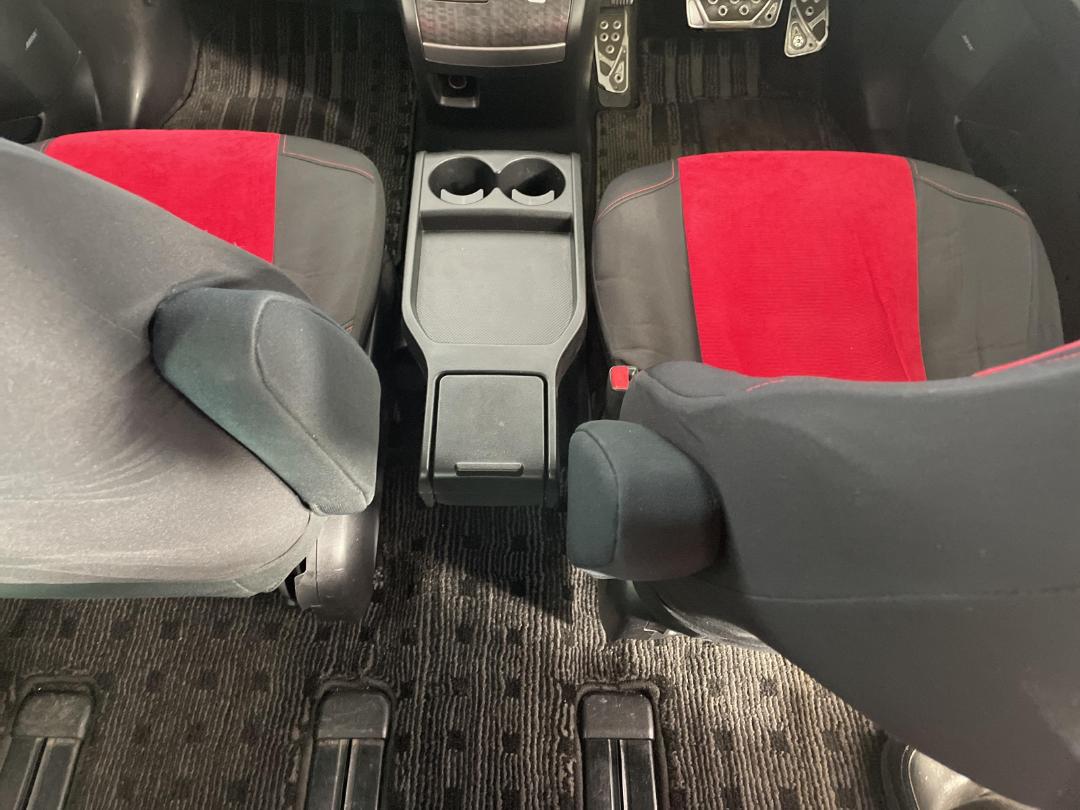 Photo '18' of Mazda MPV Photo '18' of Mazda MPV