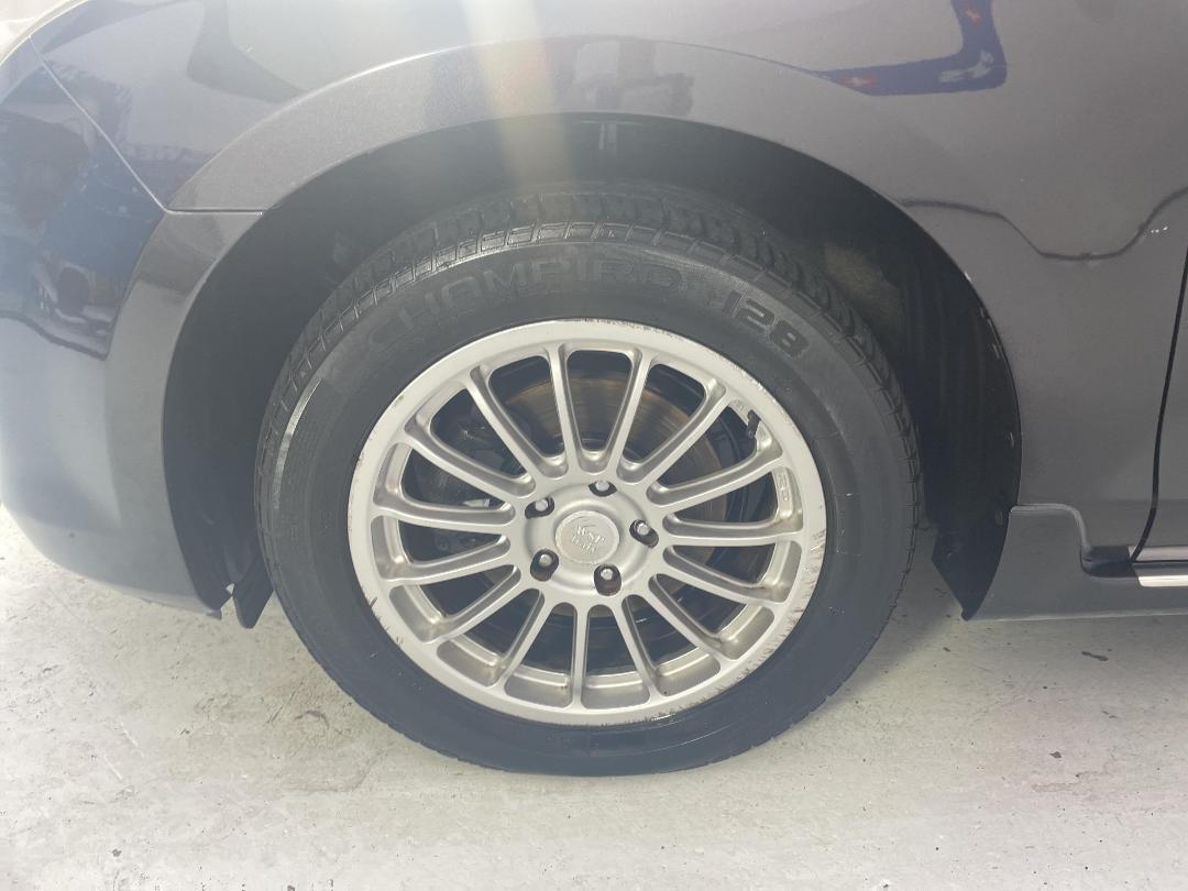 Photo '10' of Mazda MPV Photo '10' of Mazda MPV