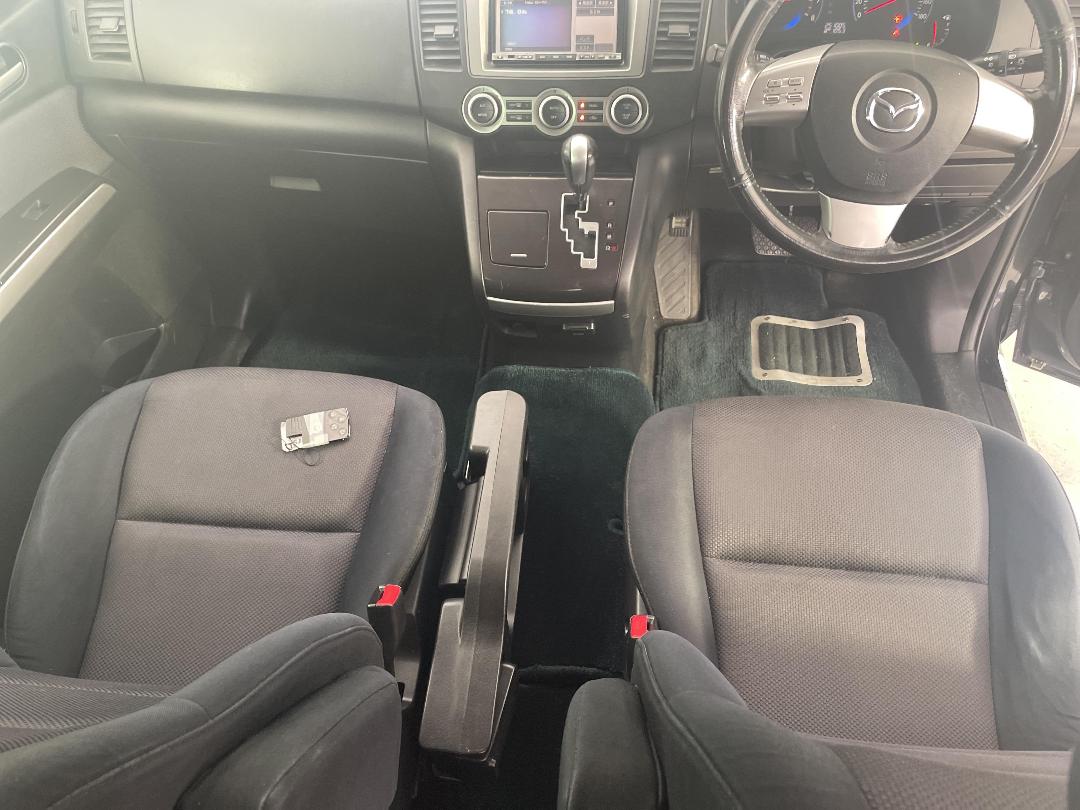 Photo '18' of Mazda MPV Photo '18' of Mazda MPV