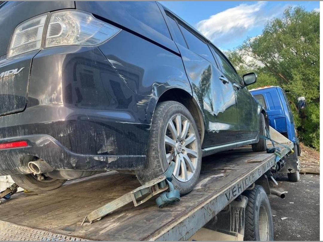 Photo '6' of Mazda MPV Photo '6' of Mazda MPV