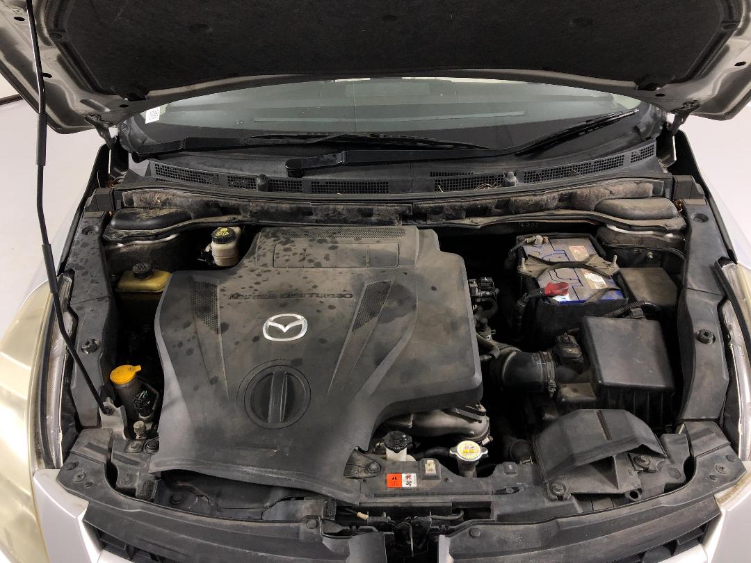 Photo '6' of Mazda MPV