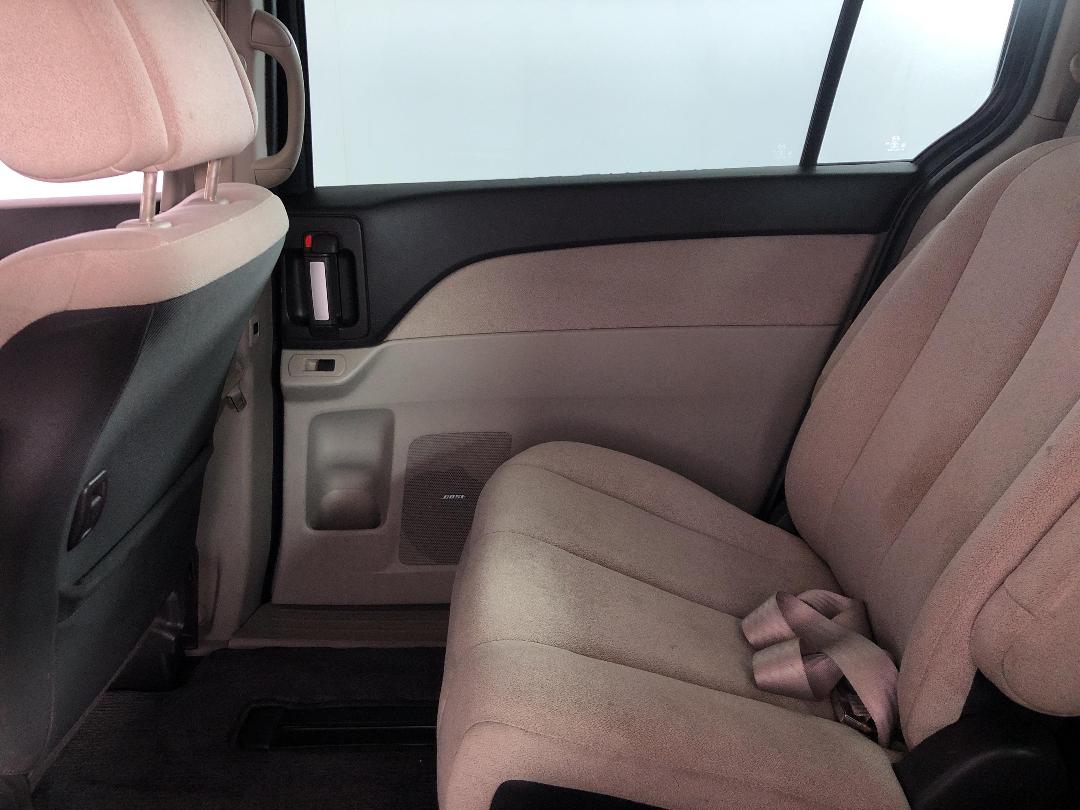 Photo '17' of Mazda MPV