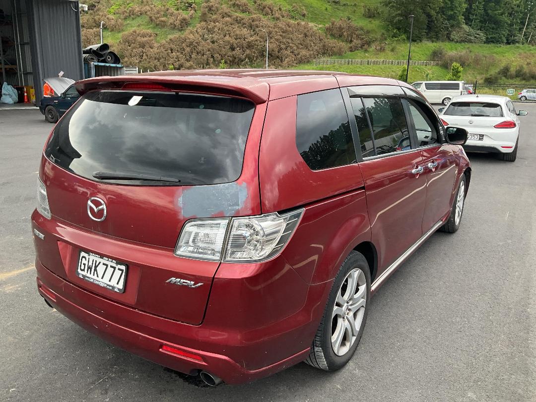 Photo '2' of Mazda MPV