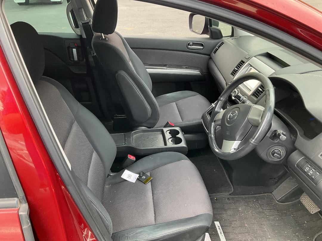 Photo '7' of Mazda MPV