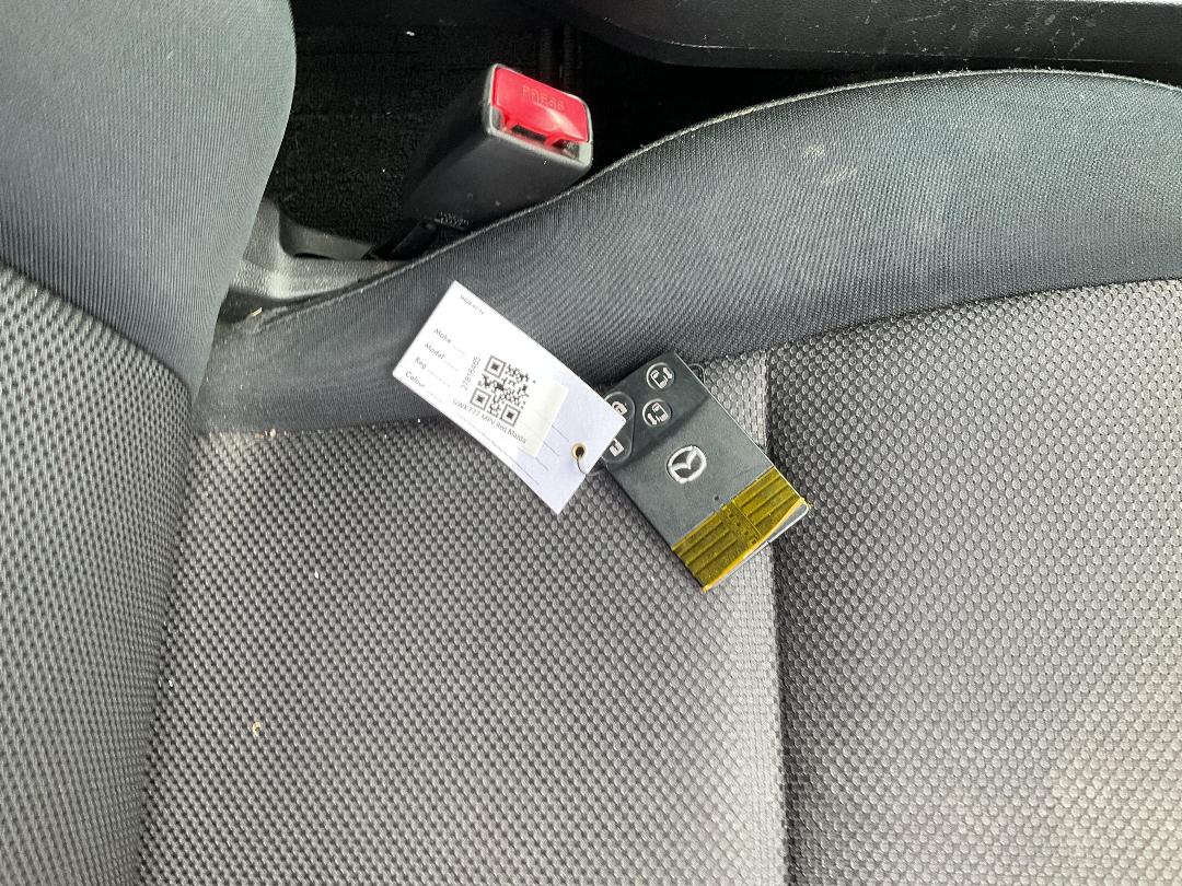 Photo '14' of Mazda MPV