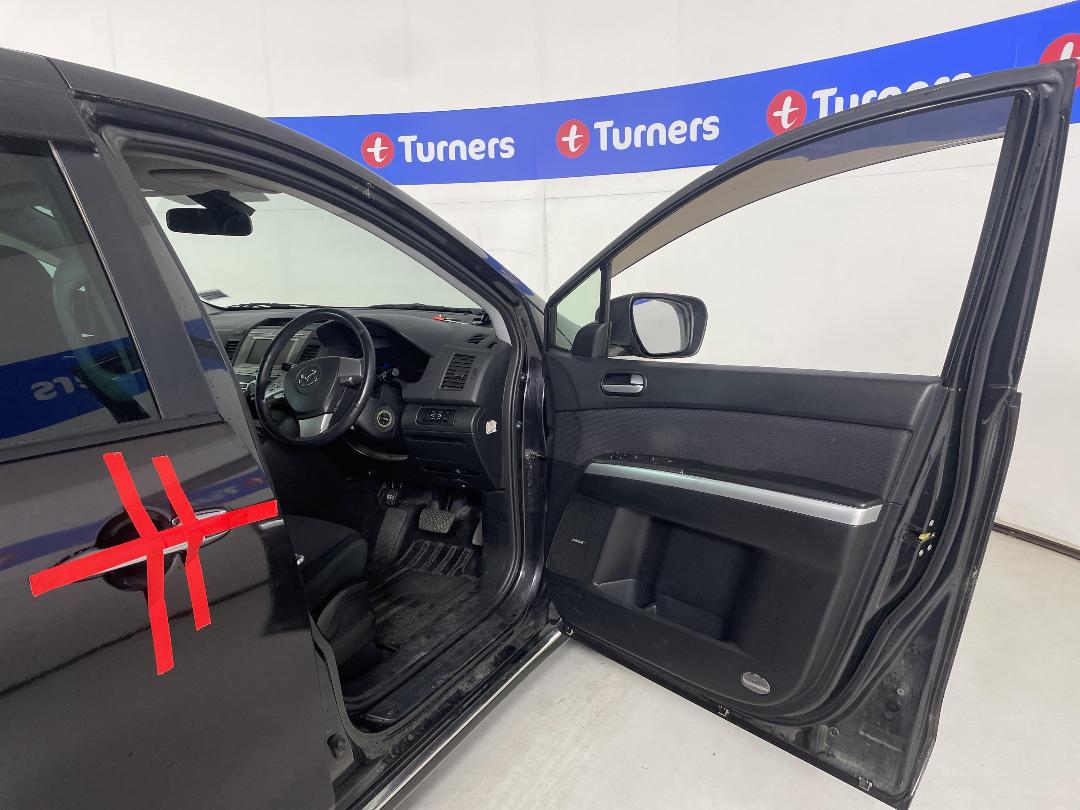 Photo '15' of Mazda MPV Photo '15' of Mazda MPV