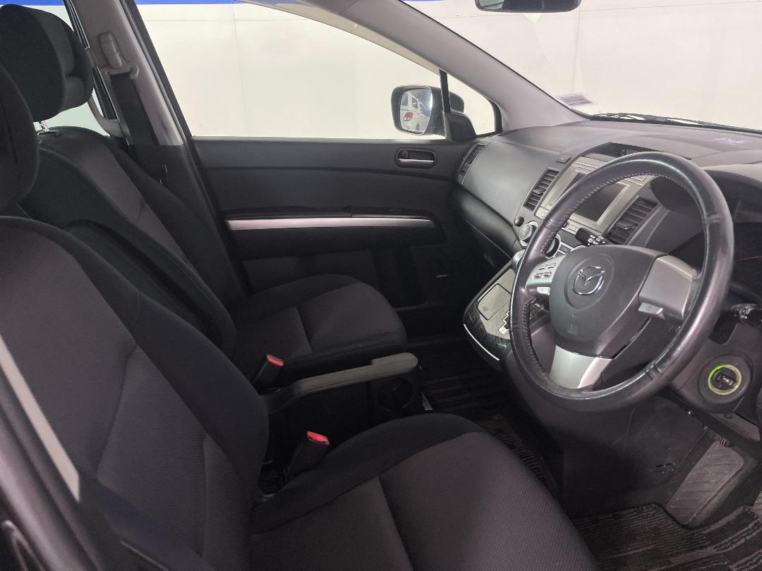 Photo '16' of Mazda MPV Photo '16' of Mazda MPV