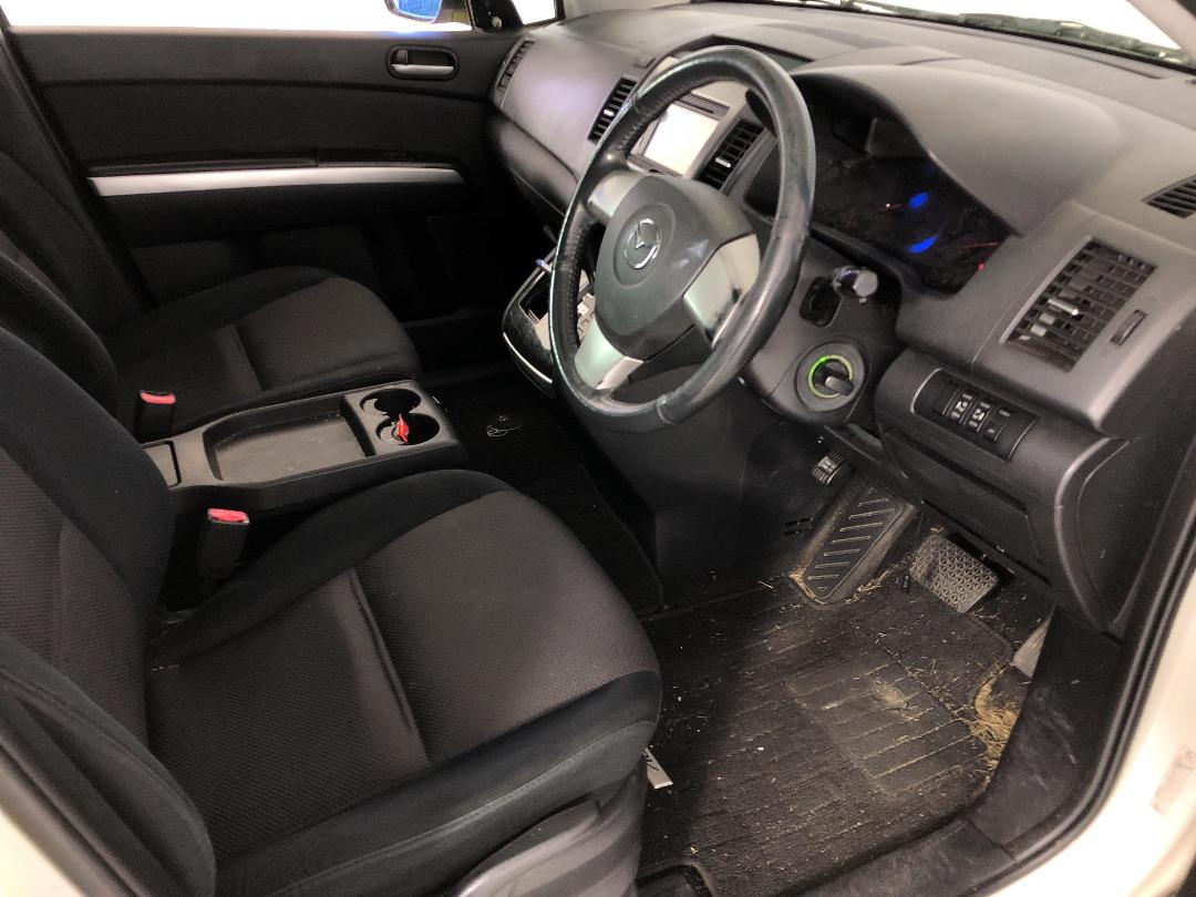 Photo '14' of Mazda MPV