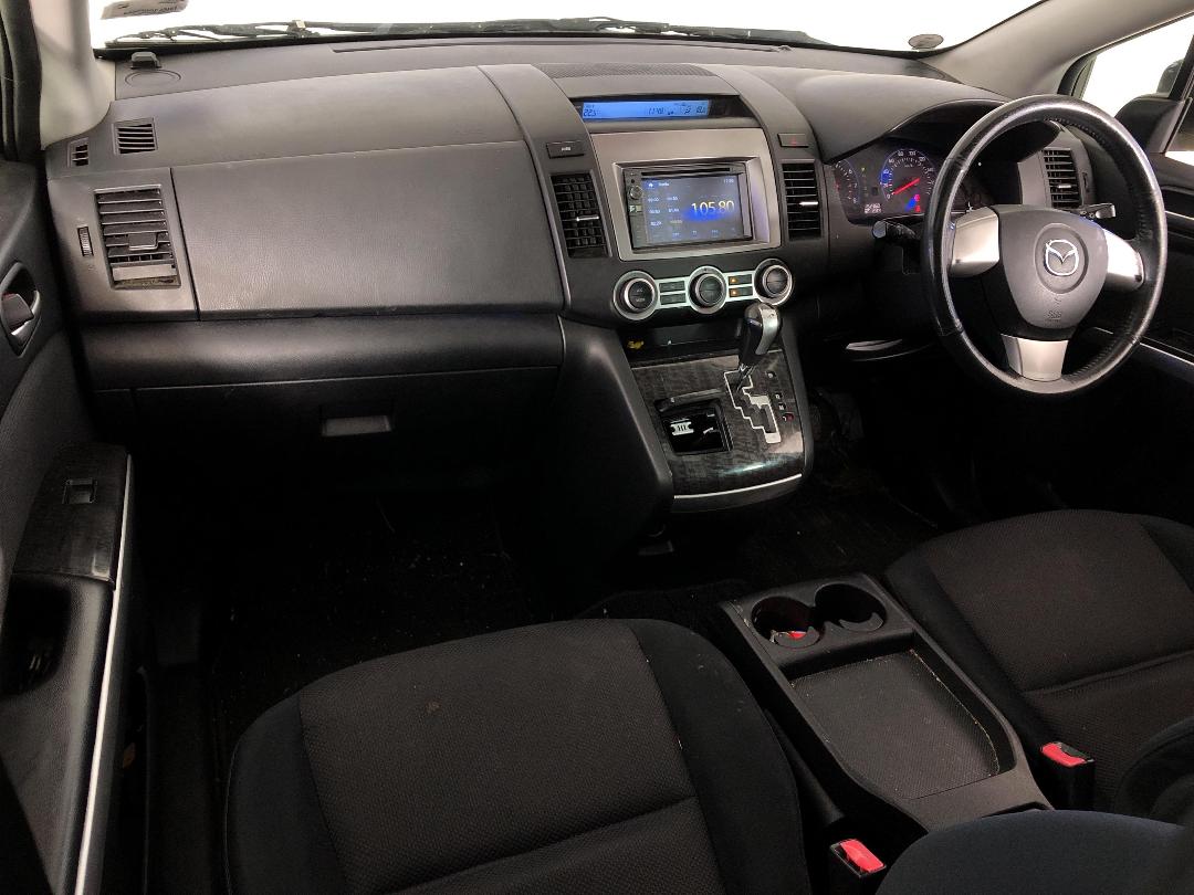 Photo '18' of Mazda MPV