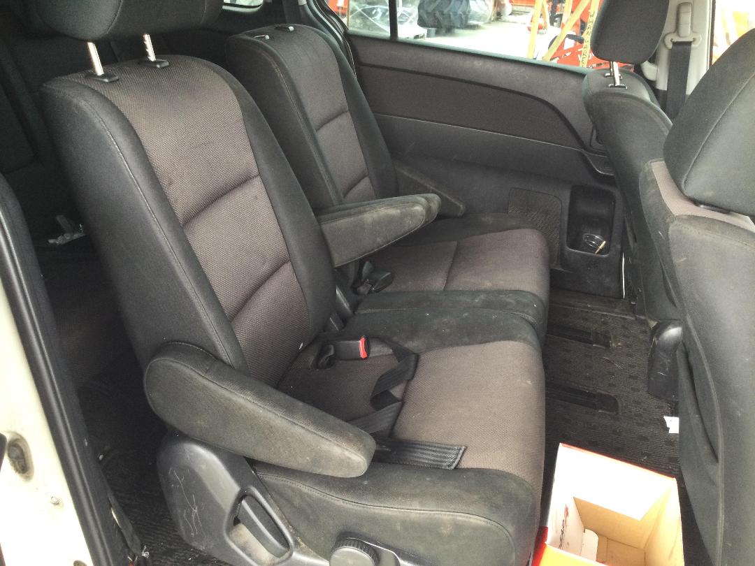 Photo '15' of Mazda MPV